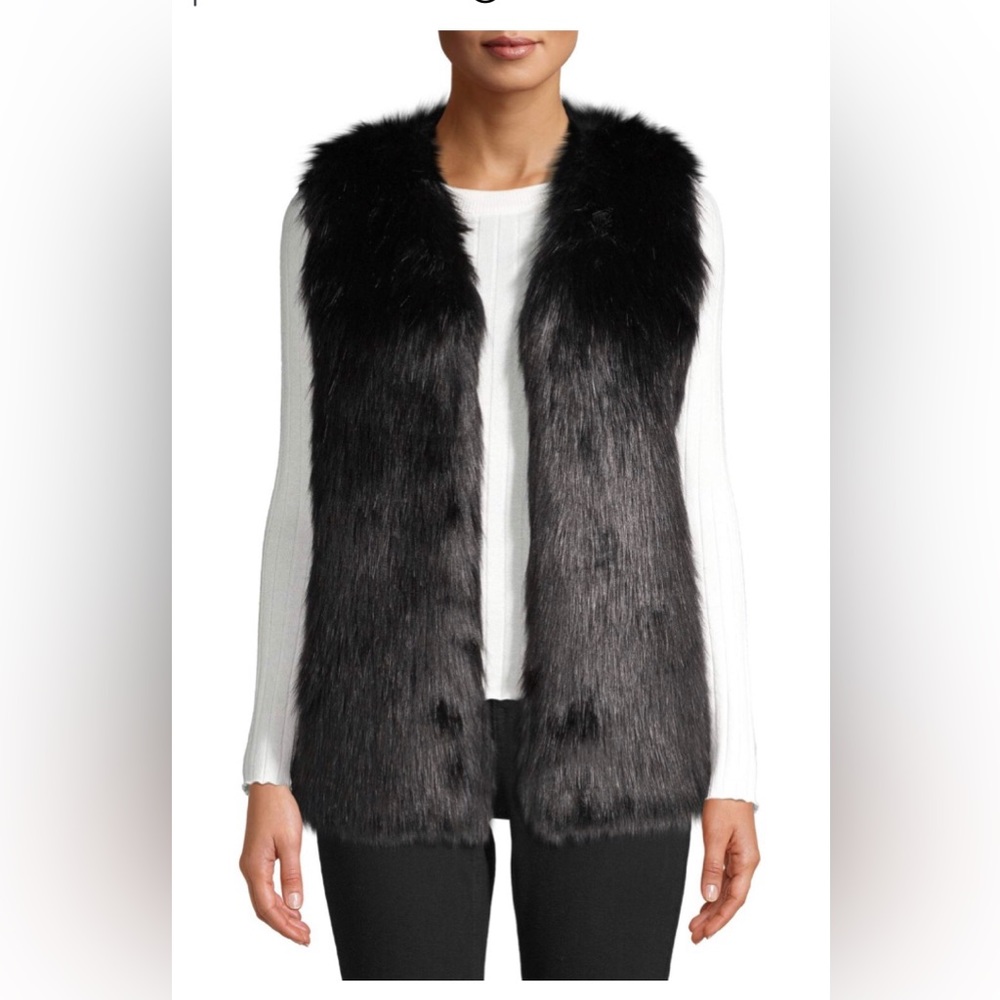 Time and tru best black faux fur size XL . Preowned. worn just once “as is”